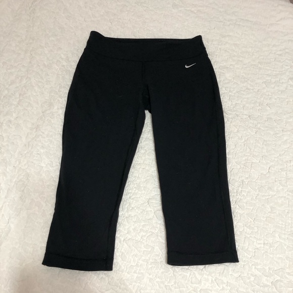 Nike Women’s Legend Dri-fit Capri Pants - Picture 9 of 13